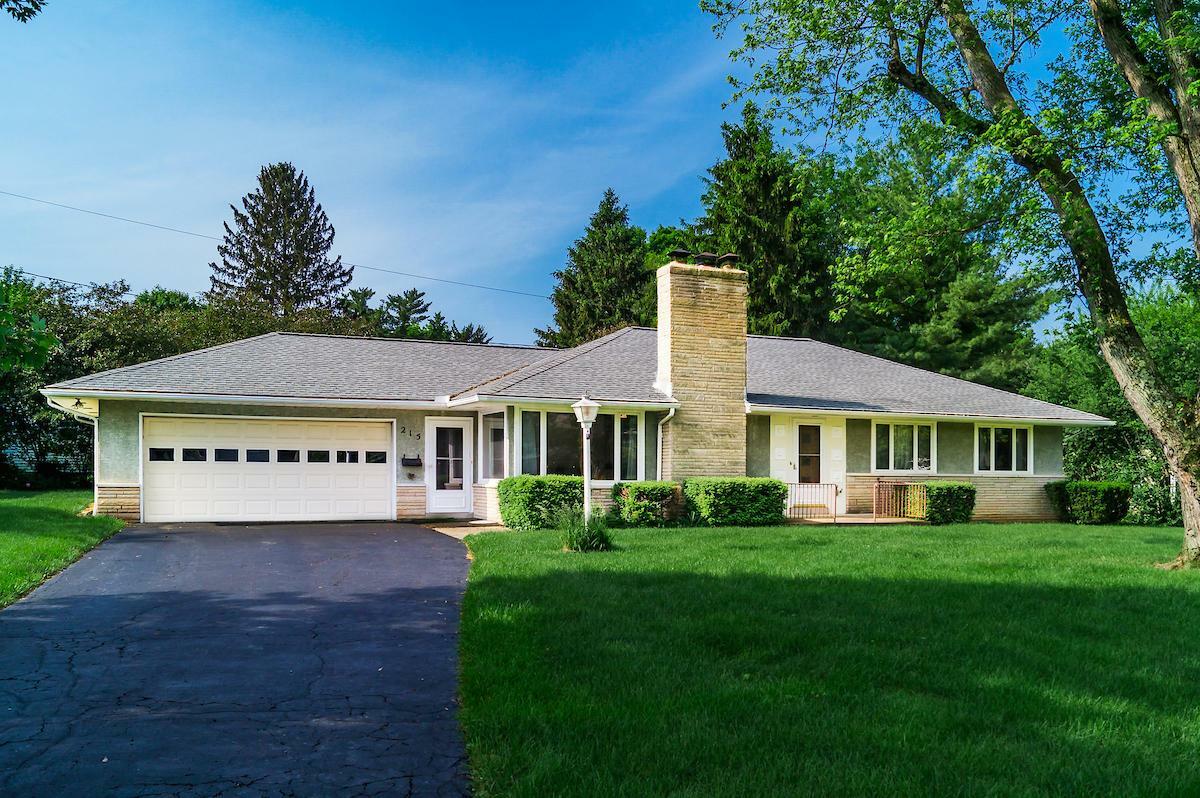 Property Photo:  215 W Riverglen Drive  OH 43085 