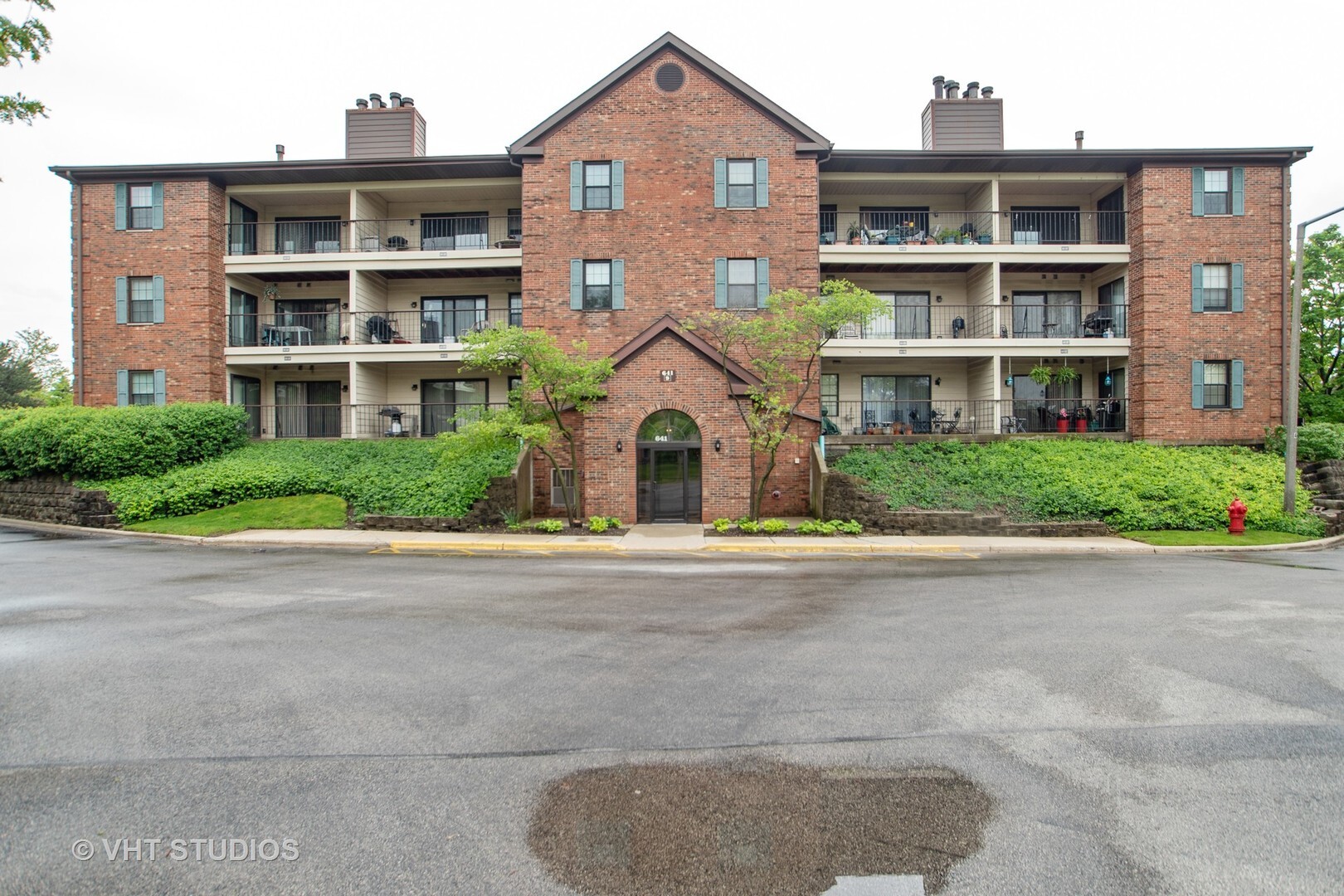 Property Photo:  641 Hapsfield Lane 307  IL 60089 
