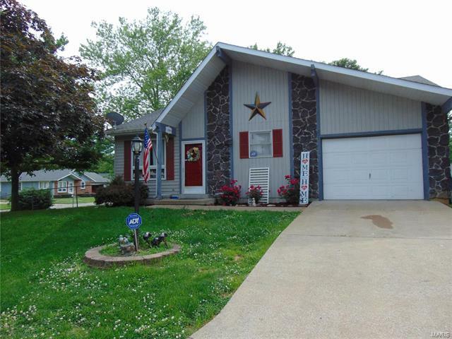 Property Photo: 207 St. Jude 63670