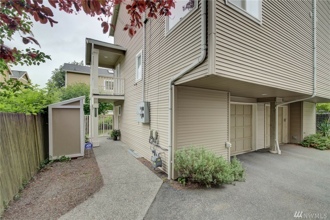 Property Photo:  710 N 94th St A  WA 98103 