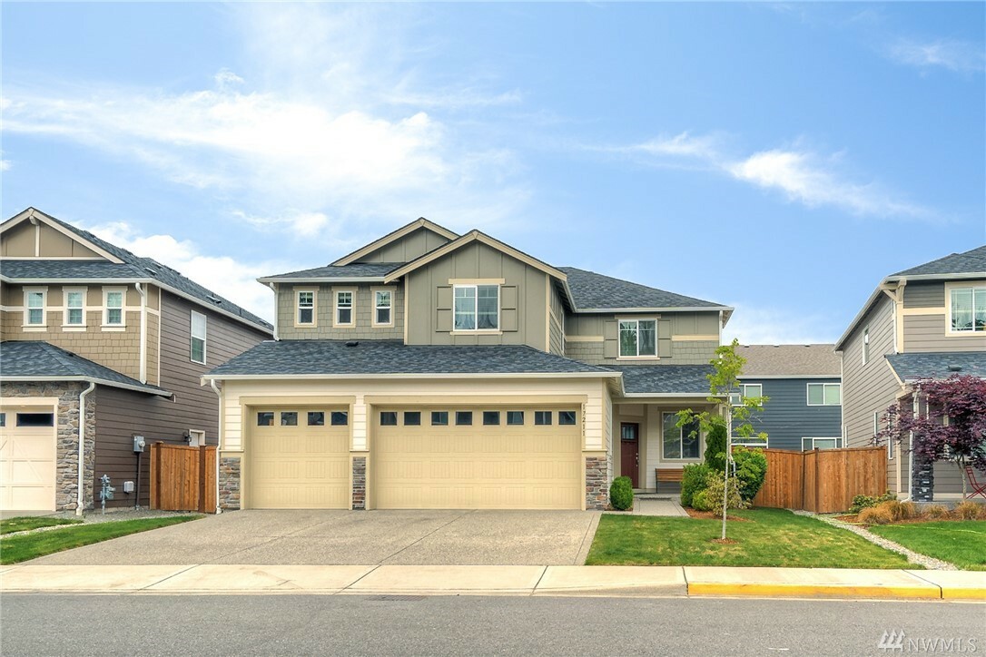 Property Photo: 17211 114th Avenue E WA 98374