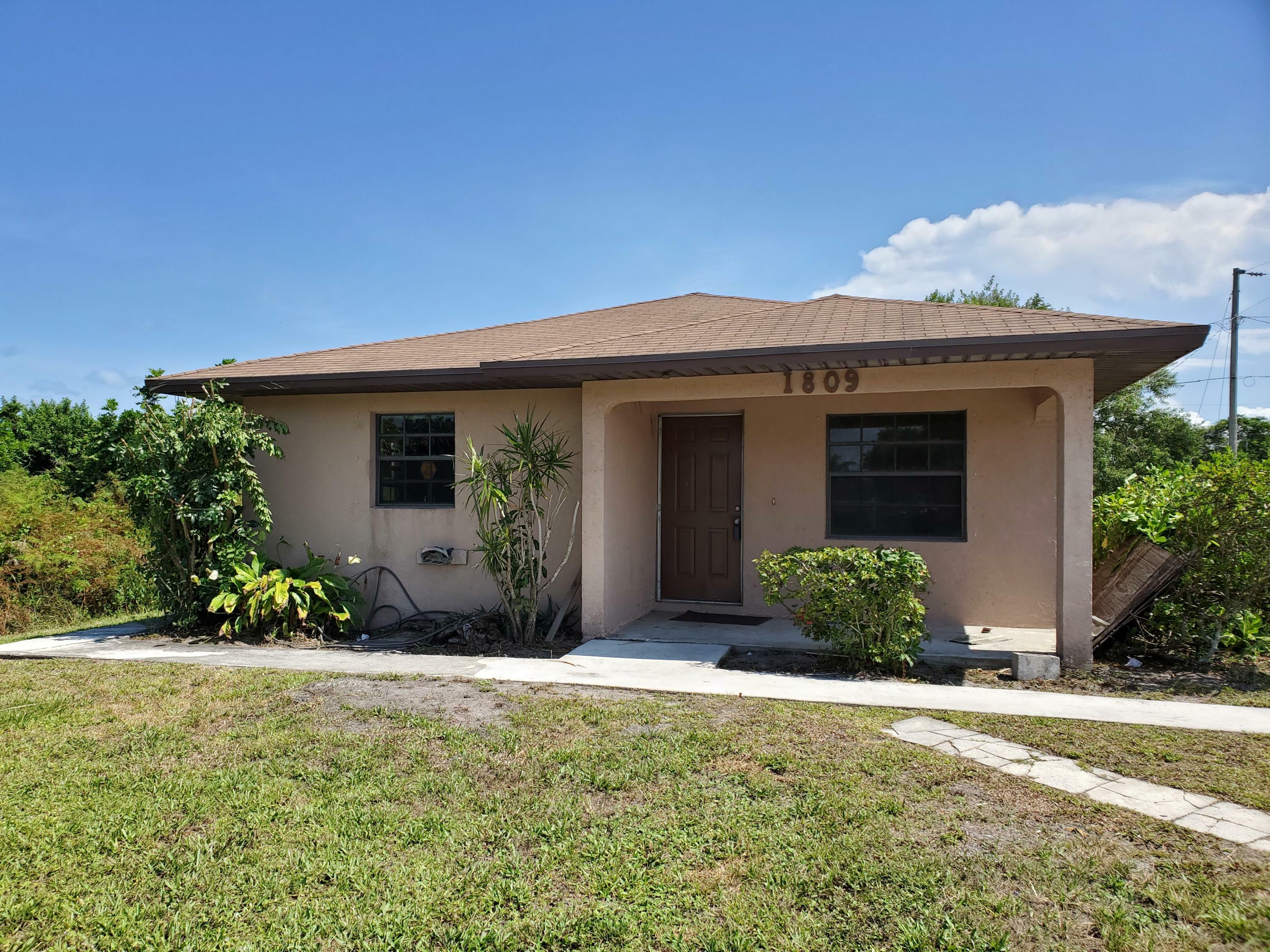 Property Photo:  1809 Valencia Avenue  FL 34946 