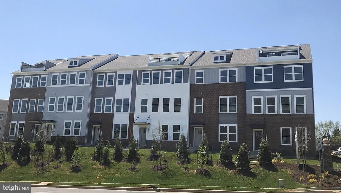 Property Photo:  320 Bright Light Court  MD 21037 