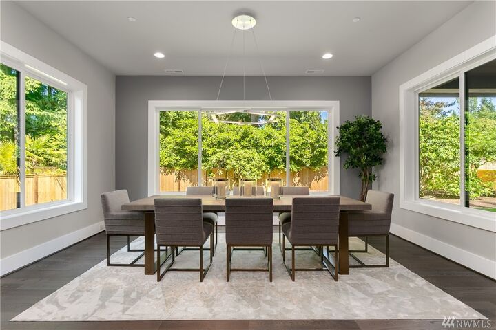 Property Photo:  4640 SE 90th Ave SE  WA 98040 