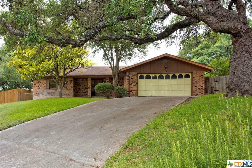 Property Photo:  1184 Fox Run Circle Circle  TX 78130 