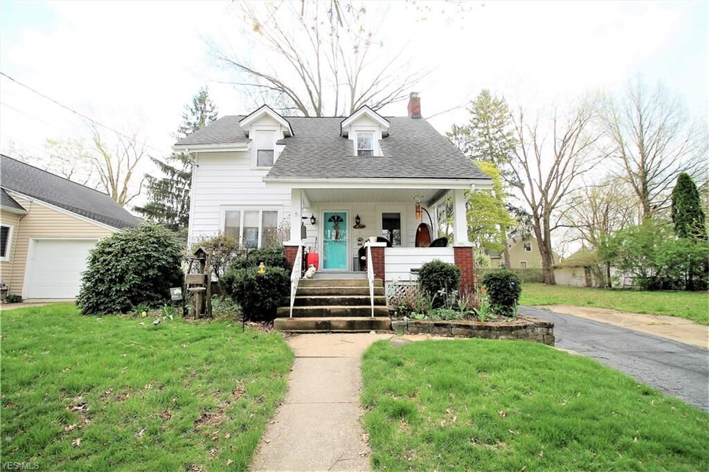 Property Photo:  1524 Falls Avenue  OH 44223 