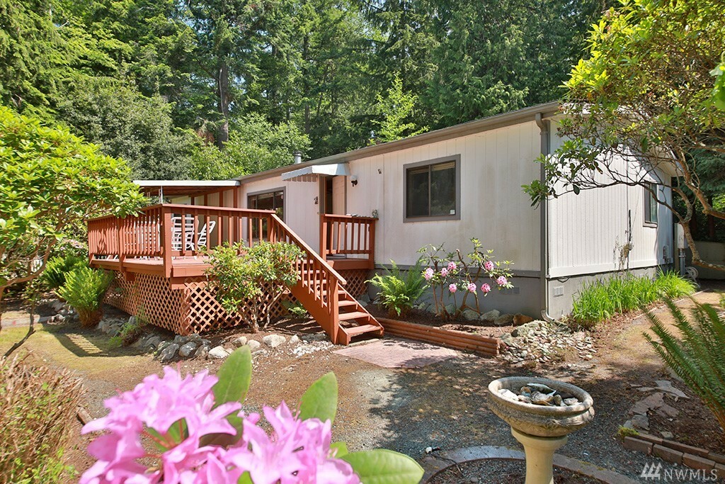 Property Photo:  1877 Fir St  WA 98249 