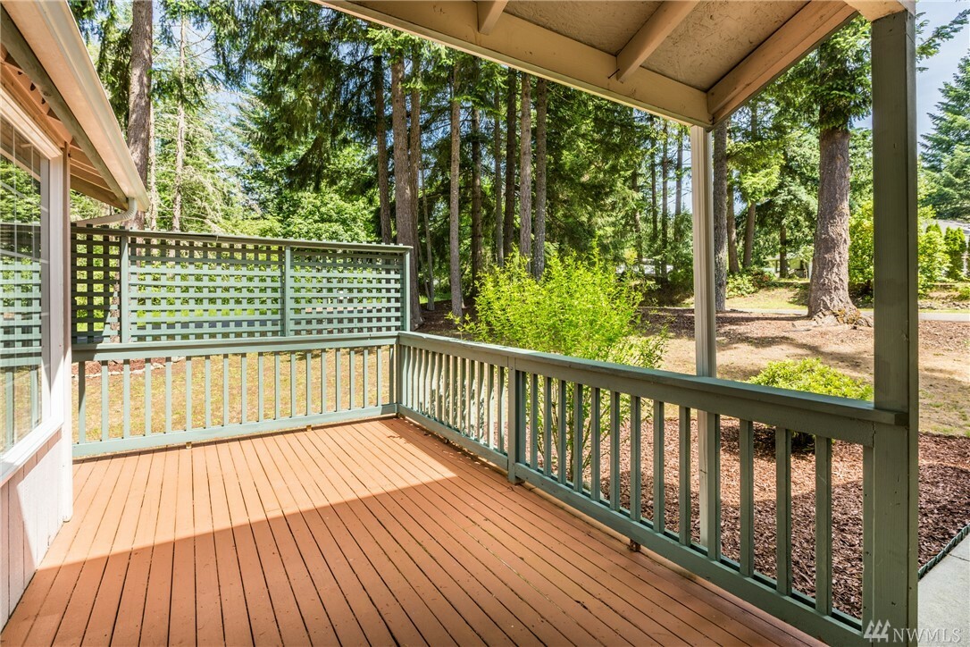 Property Photo:  17603 Pond View Ct SE  WA 98597 