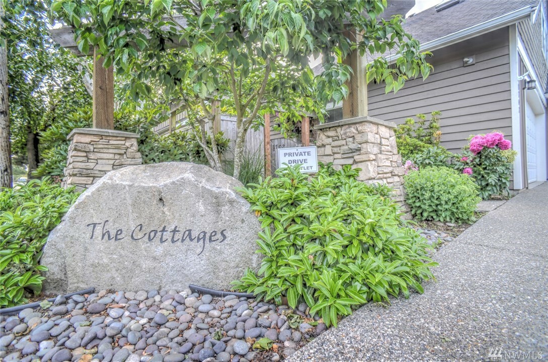 Property Photo:  1702 NW 195th St 1702  WA 98177 