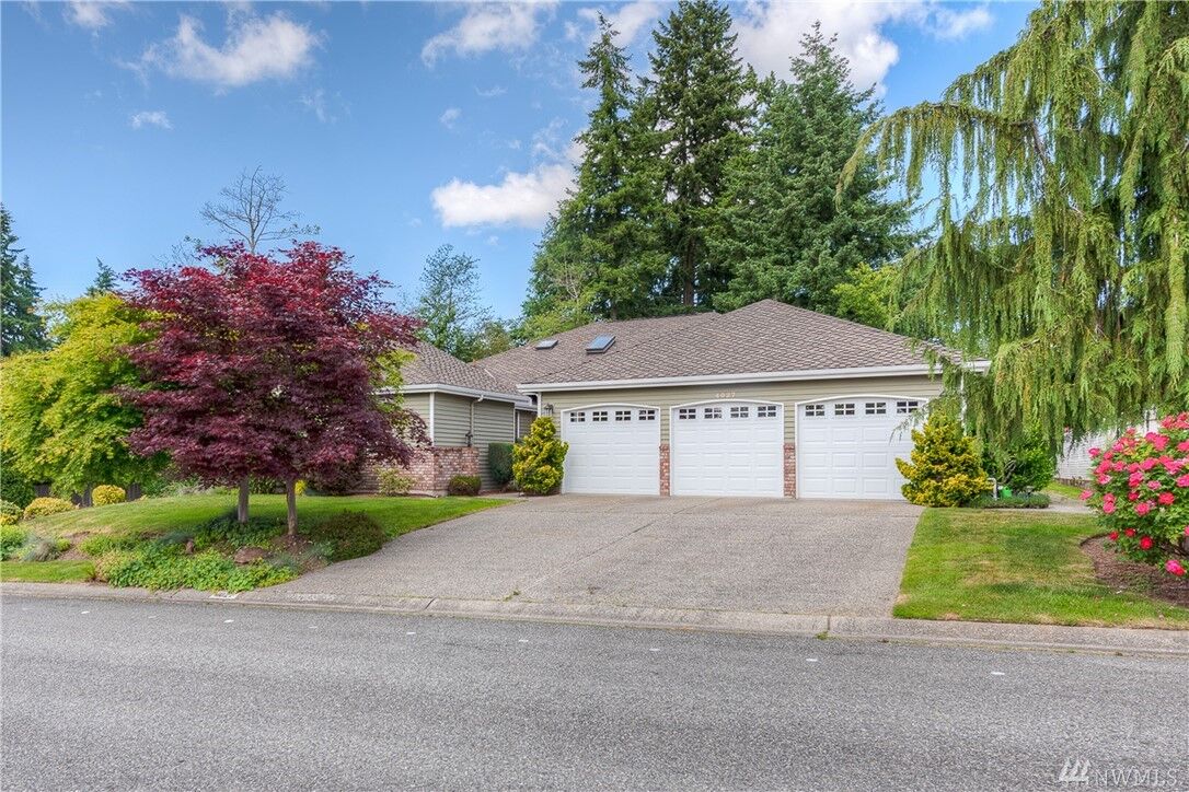 Property Photo:  4027 125th Place SE  WA 98208 