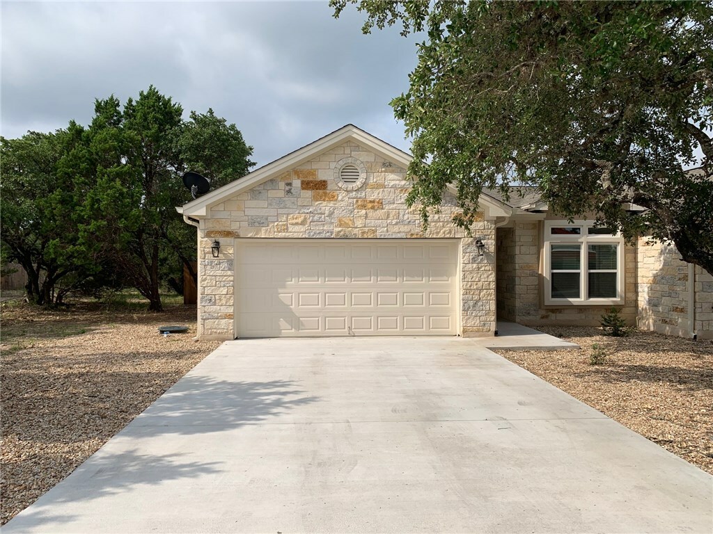 21503 Pershing Avenue A  Lago Vista TX 78645 photo