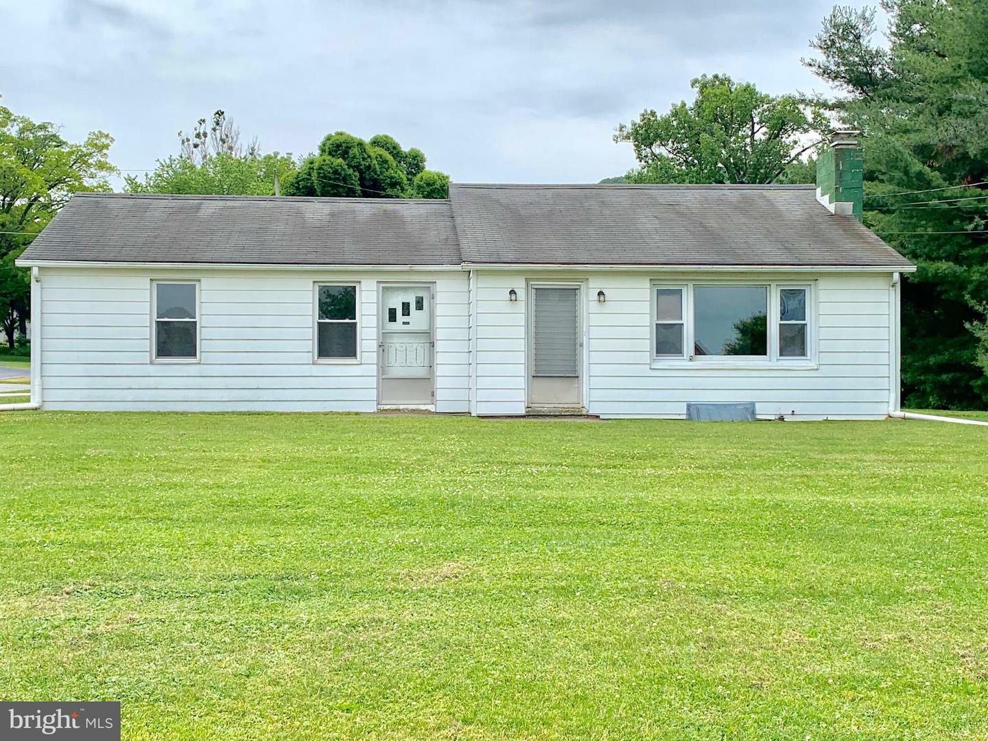 Property Photo: 1037 York PA 17019