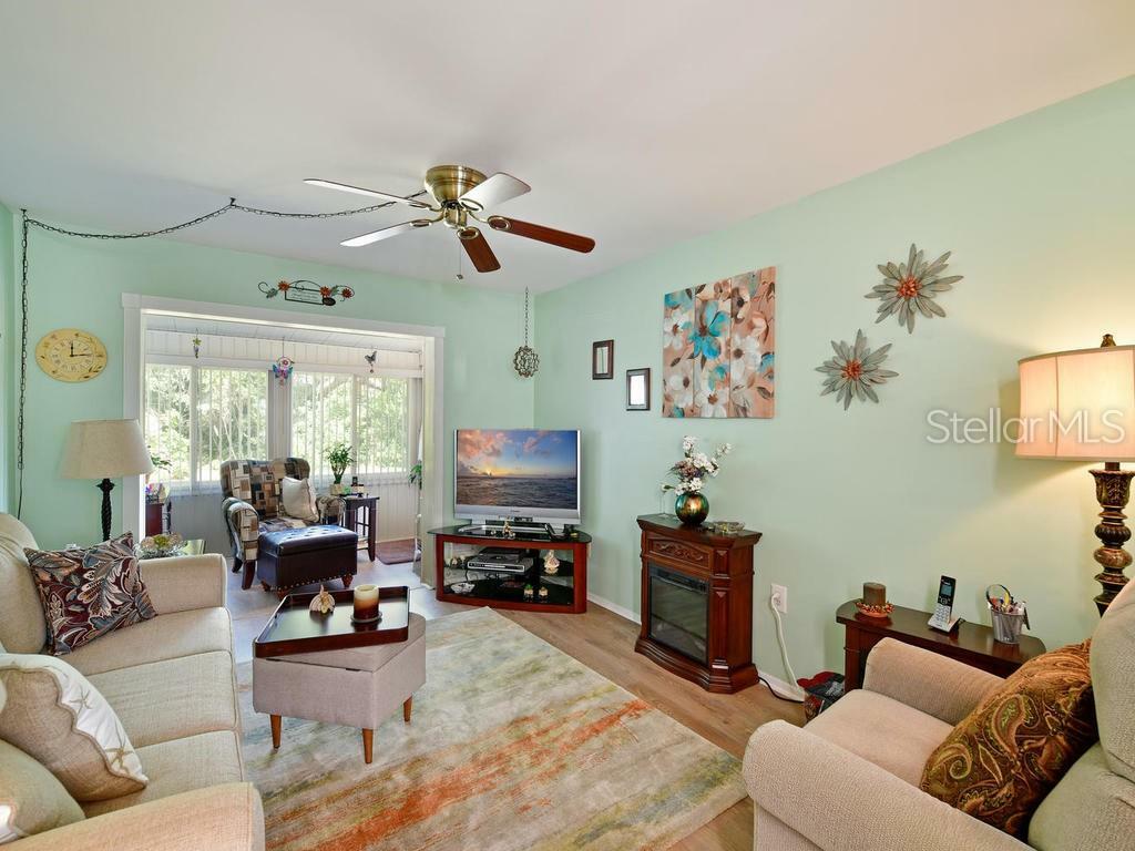 Property Photo:  5842 Welcome Road J2  FL 34207 