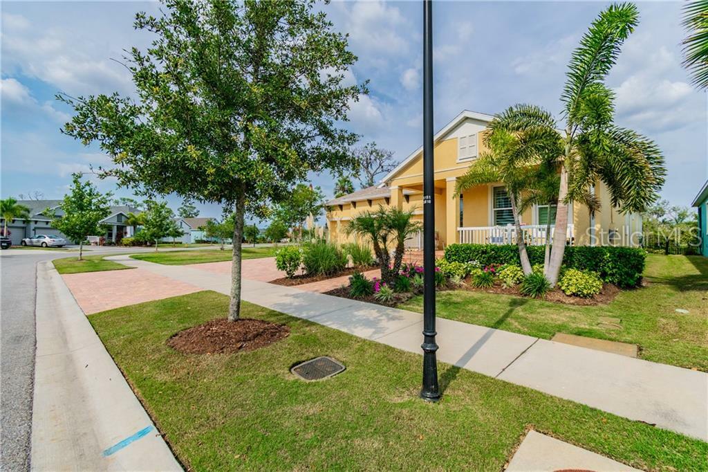 Property Photo:  5111 Coastal Scene Drive  FL 33572 