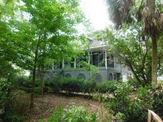 Property Photo:  2923 Holley Point Rd  FL 32566 