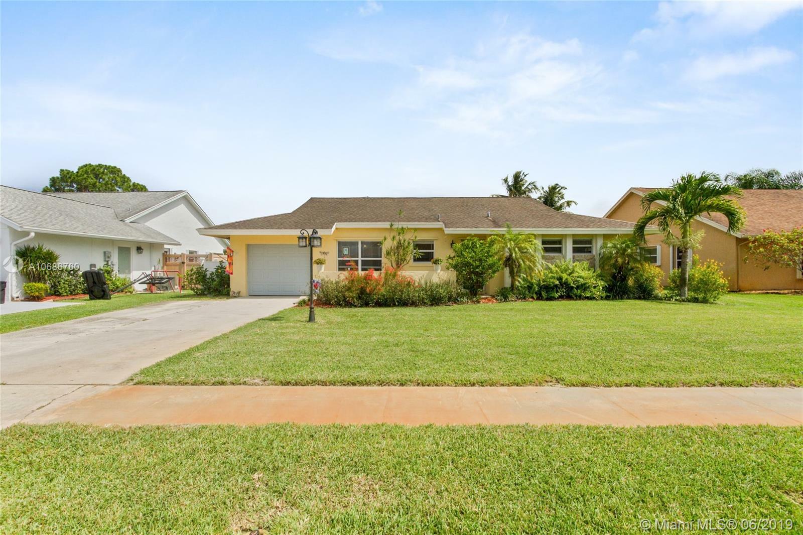 Property Photo: 5340 Ouachita Dr FL 33467