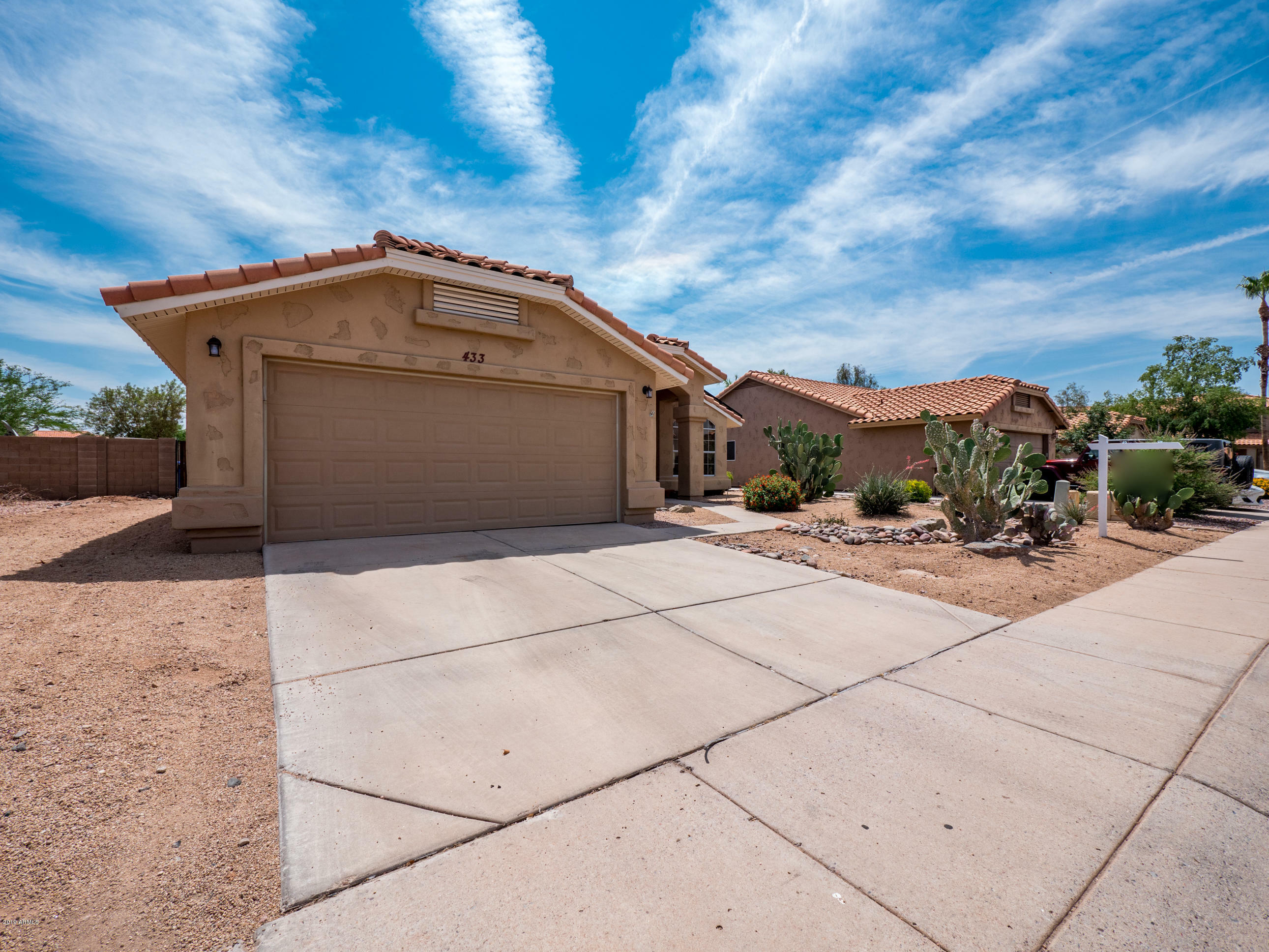 Property Photo:  433 S Dodge Street  AZ 85233 