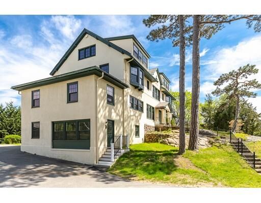 Property Photo:  10 Grapevine Road B  MA 01930 