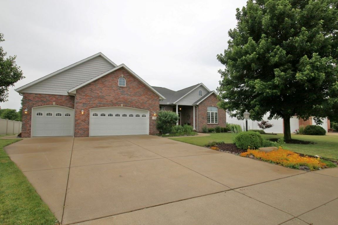 Property Photo:  215 S Oklahoma  IL 61550 