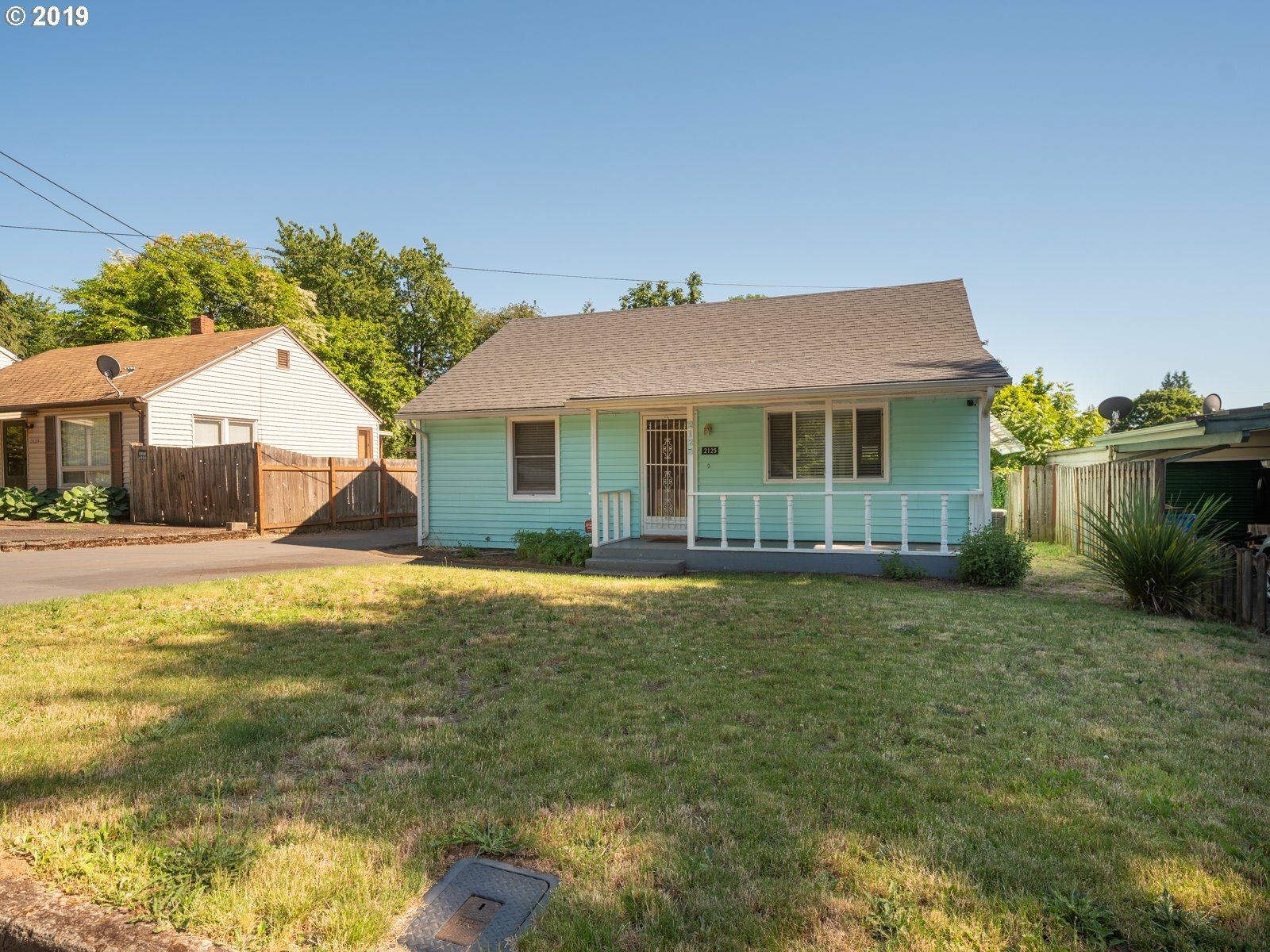 Property Photo:  2125 E 17th St  WA 98661 