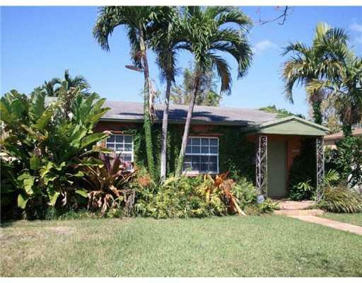 Property Photo: 3926 SW 58 Ct FL 33155