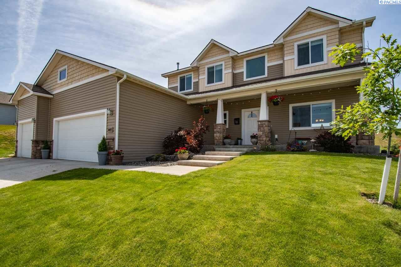 Property Photo: 1445 SW Panorama Dr WA 99163