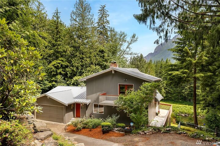 Property Photo:  43224 SE 149th St  WA 98045 