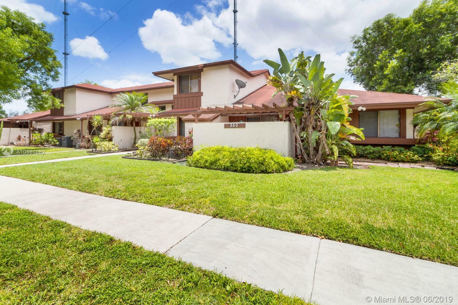 Property Photo: 550 NW 210th St 103-29 FL 33169