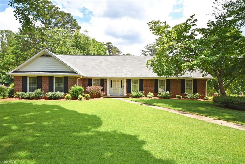 Property Photo:  601 Staffordshire Road  NC 27104 