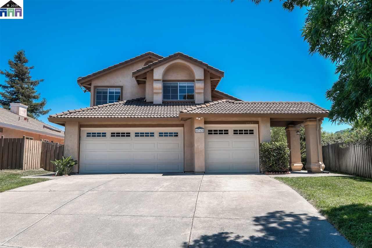 Property Photo: 4762 Surrey Ln CA 94803