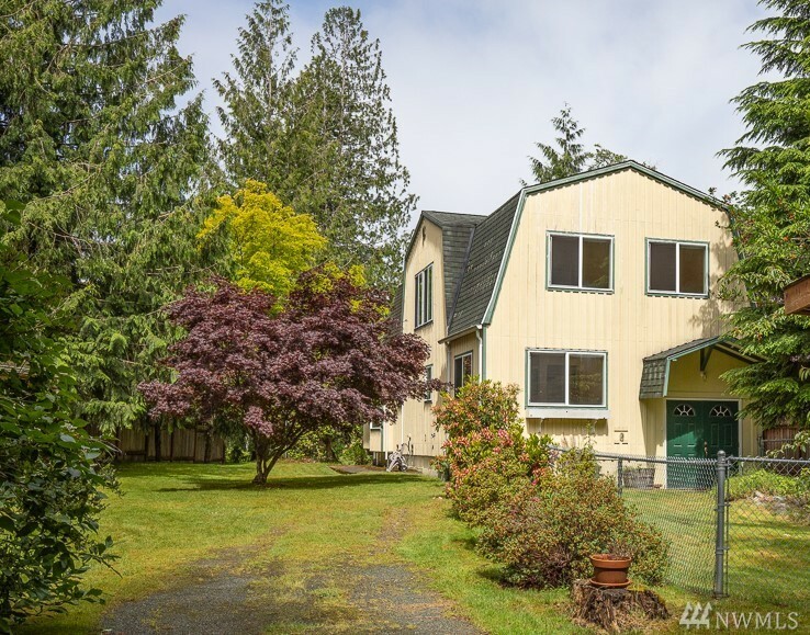 Property Photo:  44025 Fir Rd  WA 98251 