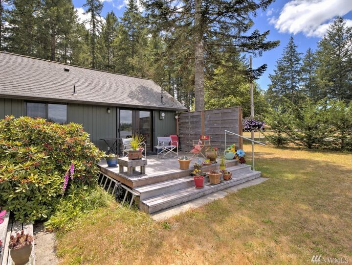 Property Photo:  220 E Island Lake Dr  WA 98584 