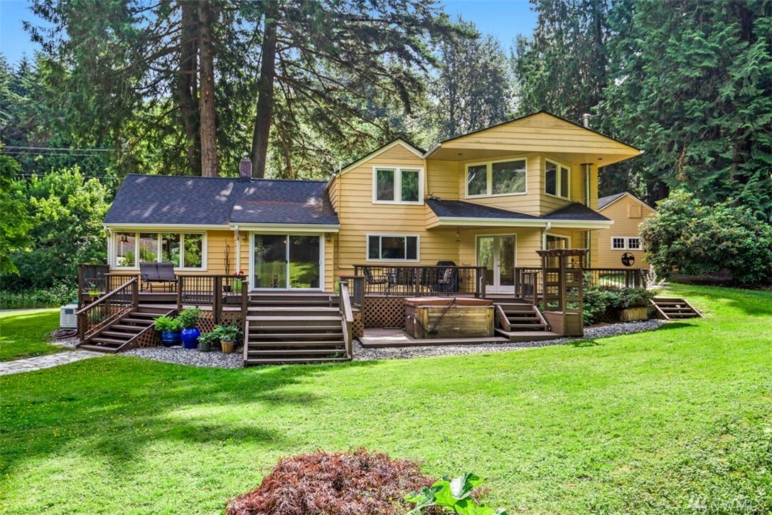 Property Photo:  16327 76th Ave NE  WA 98028 