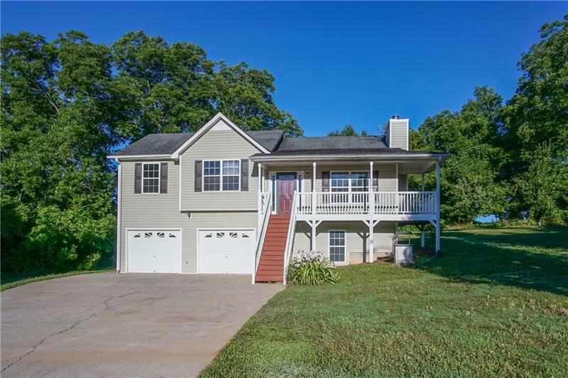 Property Photo: 211 Chief Court 30153