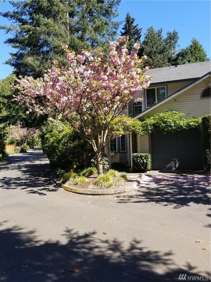 Property Photo: 2801 NE 195th St 1 WA 98155