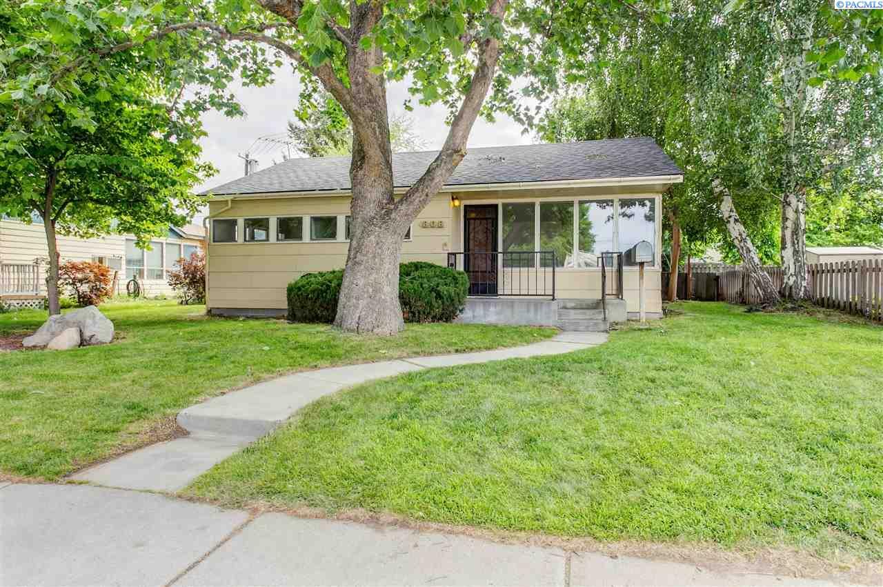 Property Photo:  808 Winslow Ave  WA 99352 