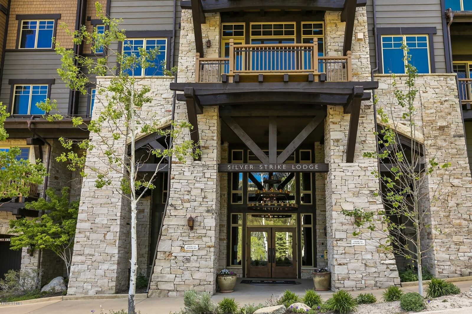 Property Photo: 8902 Empire Club Drive 501 UT 84060