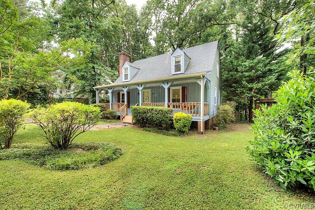 Property Photo: 110 Reams Court VA 23236