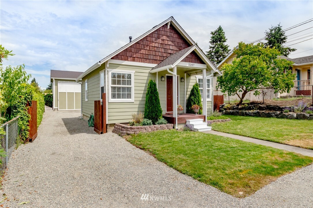 Property Photo:  2207 Monroe Avenue  WA 98203 