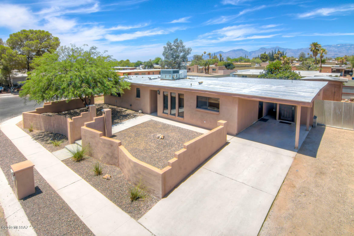 Property Photo:  9715 E Celeste Drive  AZ 85730 