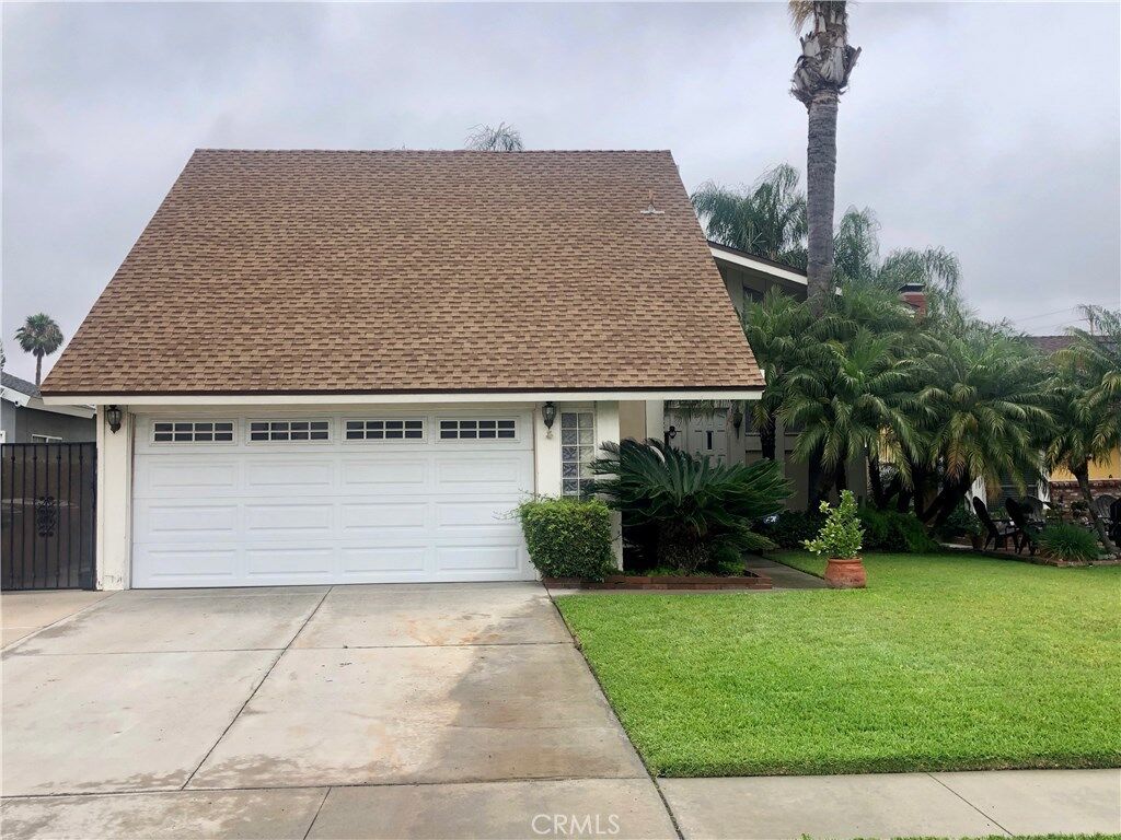 Property Photo: 1224 N Foxton Circle CA 92807