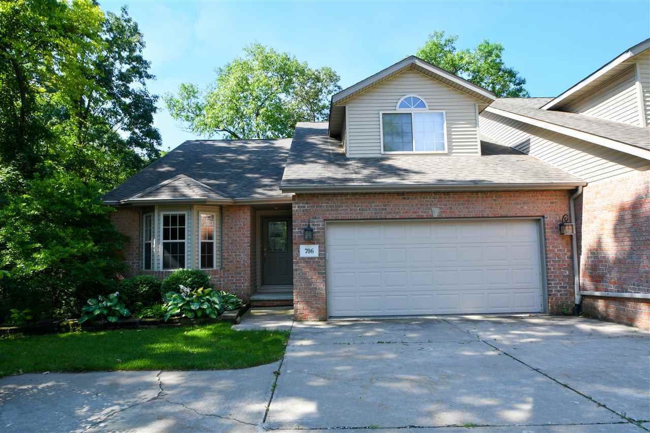 Property Photo:  706 Woodland Knolls  IL 61548 