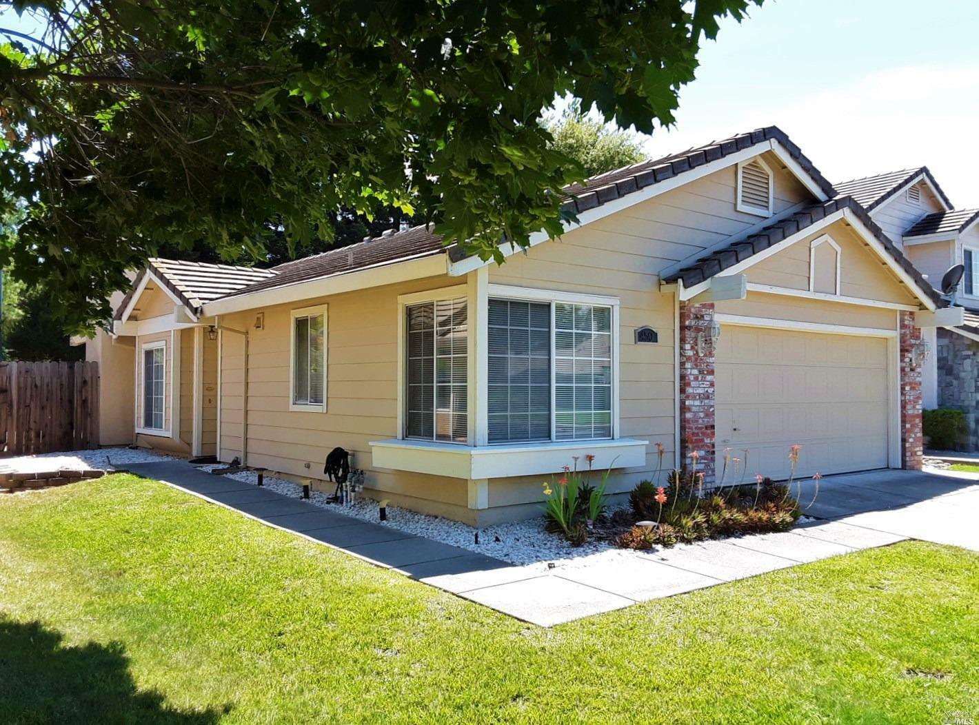 Property Photo:  450 Bradley Court  CA 95687 