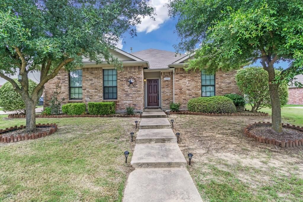 Property Photo:  3902 Poplar Point Drive  TX 75032 