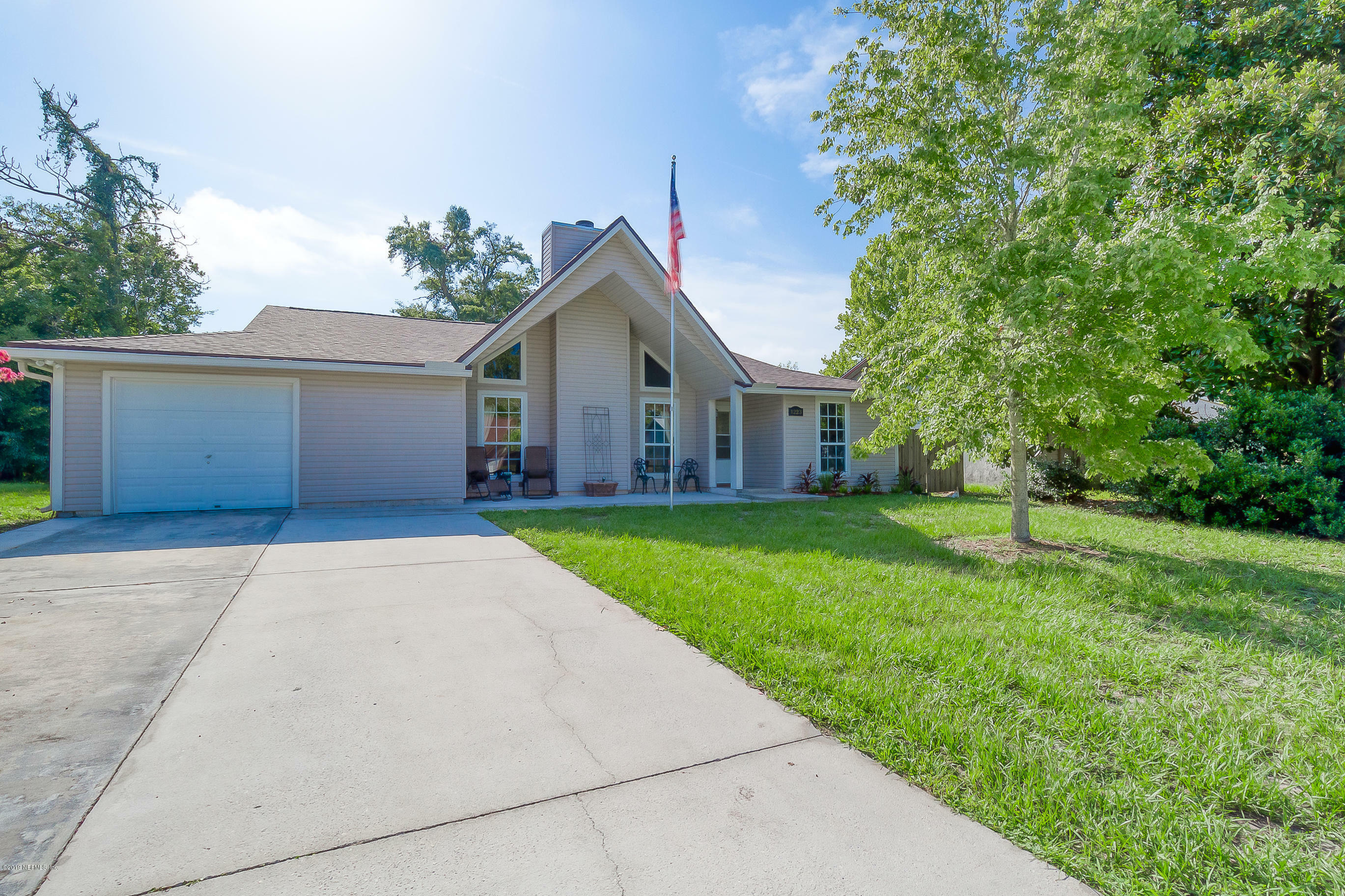 Property Photo: 1223 Cimmaron Drive FL 32065