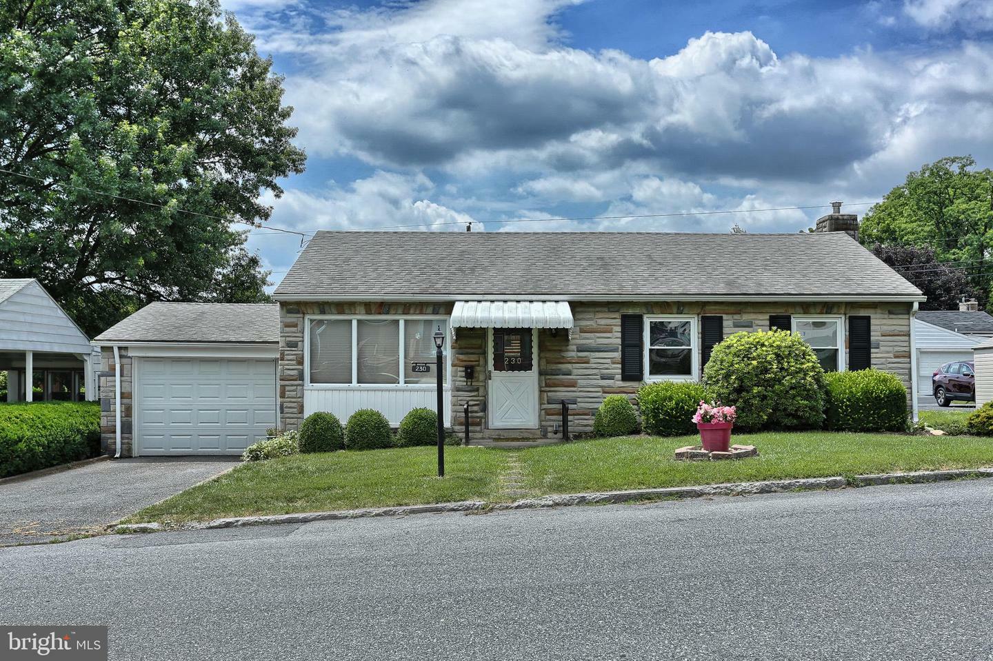 Property Photo: 230 N 48th Street PA 17111