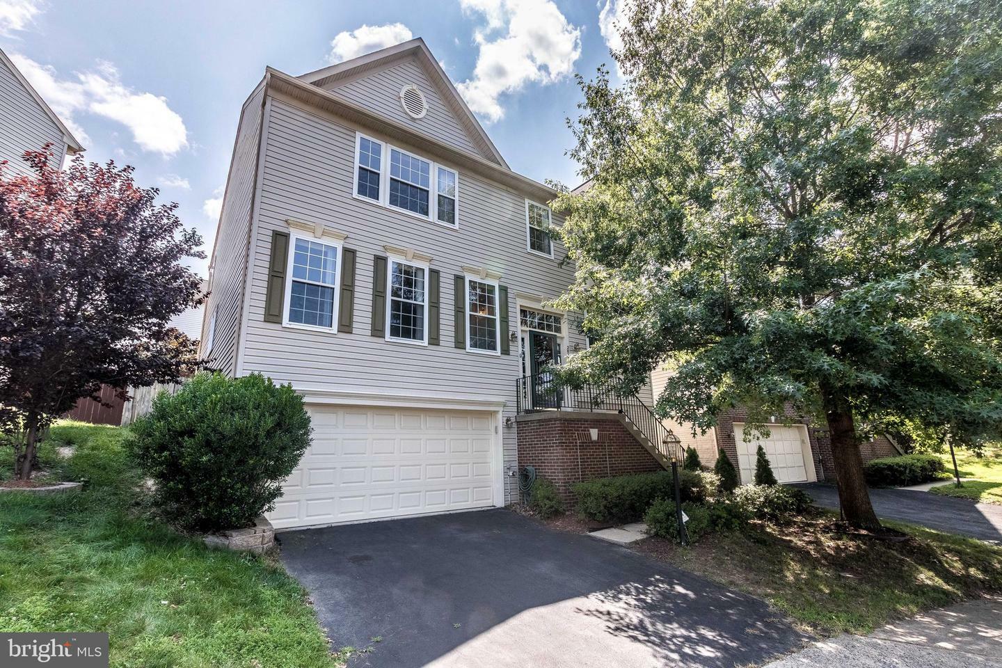 Property Photo: 2833 Emil Court VA 22191