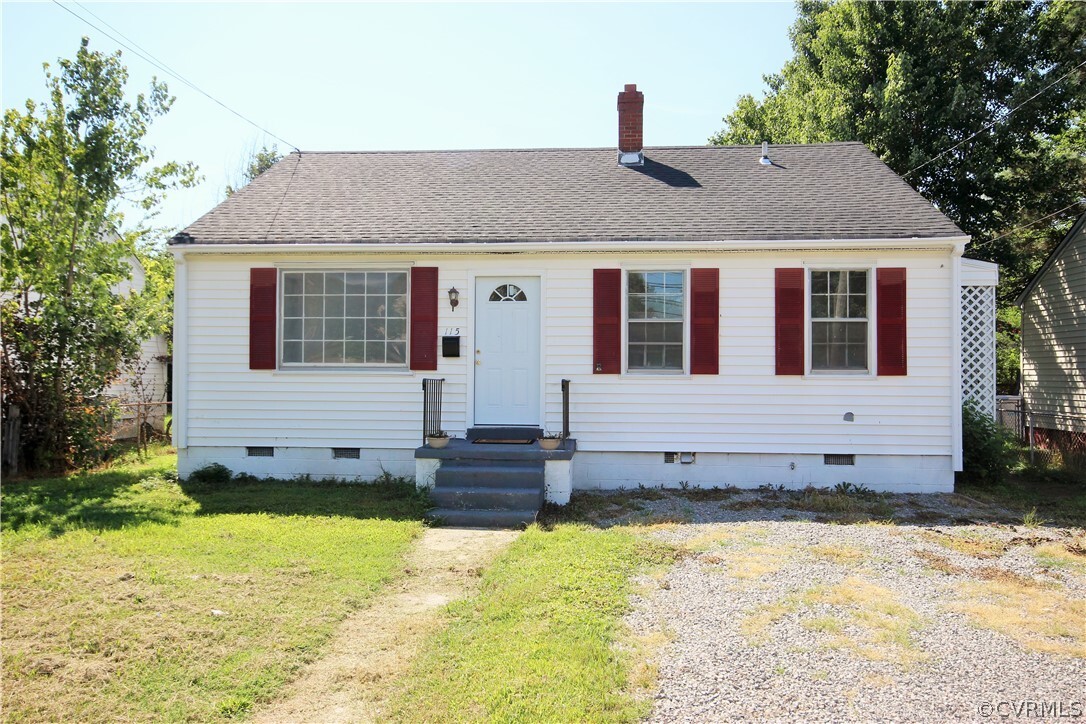 Property Photo: 115 S Holly Avenue VA 23075
