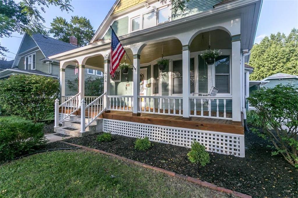 Property Photo:  424 S Chestnut Street  KS 66061 