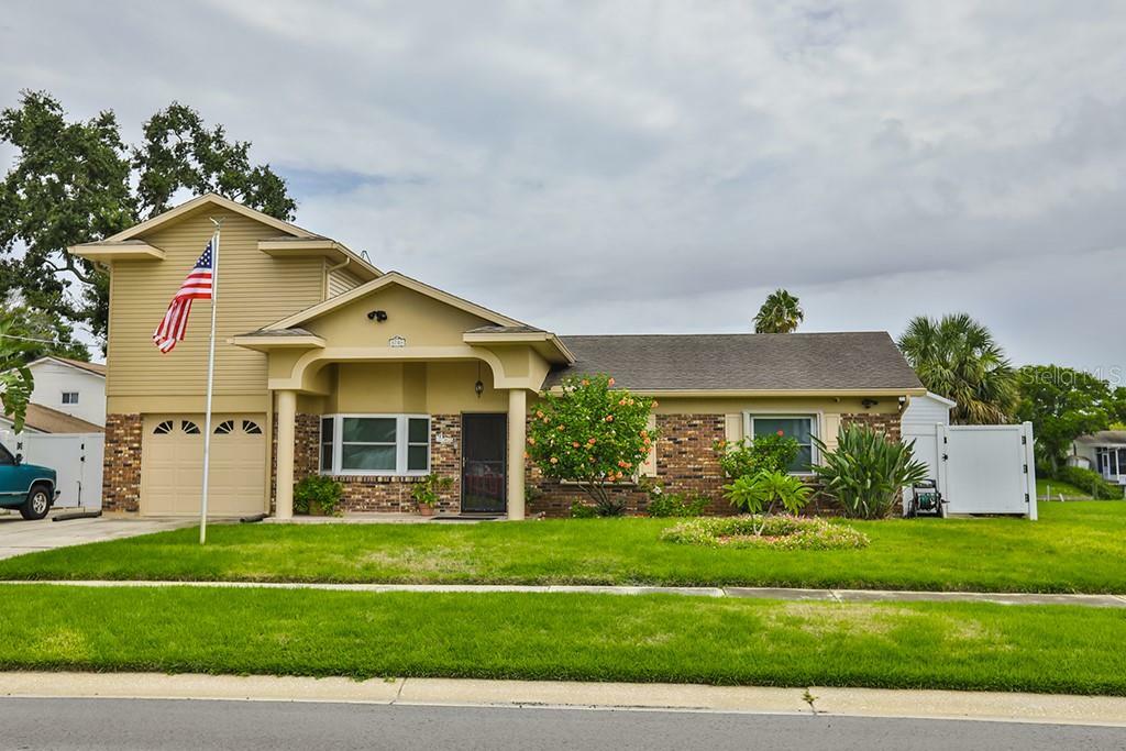 Property Photo:  8704 Bay Crest Lane  FL 33615 